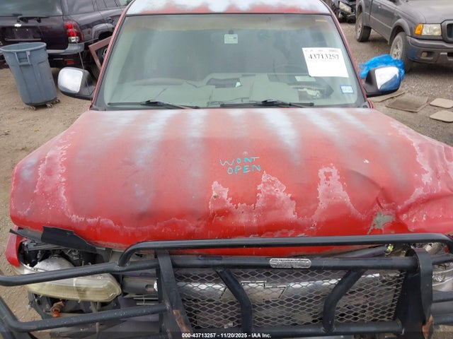 Продажа на аукционе авто 2002 Chevrolet Silverado 1500 Ls, vin: 2GCEC19T821396279, номер лота: 43713257