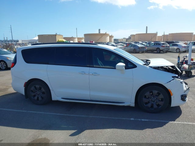 Продажа на аукционе авто 2020 Chrysler Pacifica Hybrid Touring L, vin: 2C4RC1L74LR258822, номер лота: 43713262