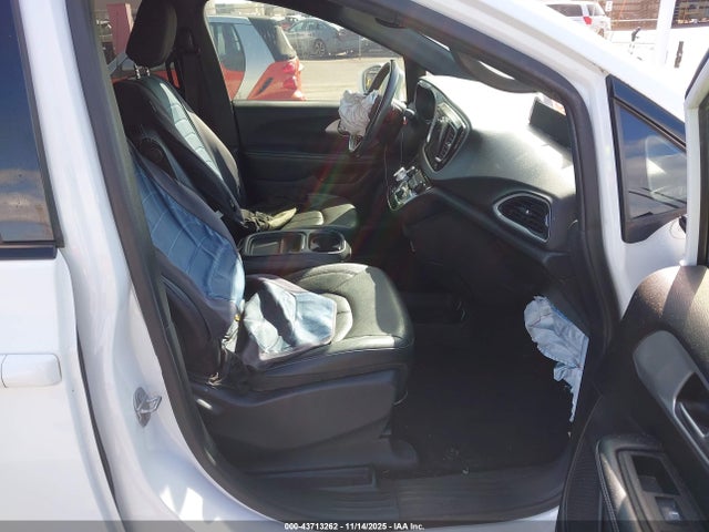 Продажа на аукционе авто 2020 Chrysler Pacifica Hybrid Touring L, vin: 2C4RC1L74LR258822, номер лота: 43713262