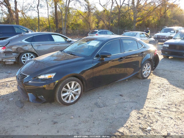 Lexus IS 200T 2016 JTHBA1D26G5027920 Image 2