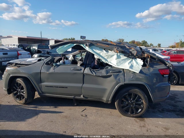 2021 Jeep Grand Cherokee Laredo X 4x4 მანქანა იყიდება აუქციონზე, vin: 1C4RJFAG8MC687865, აუქციონის ნომერი: 43713315