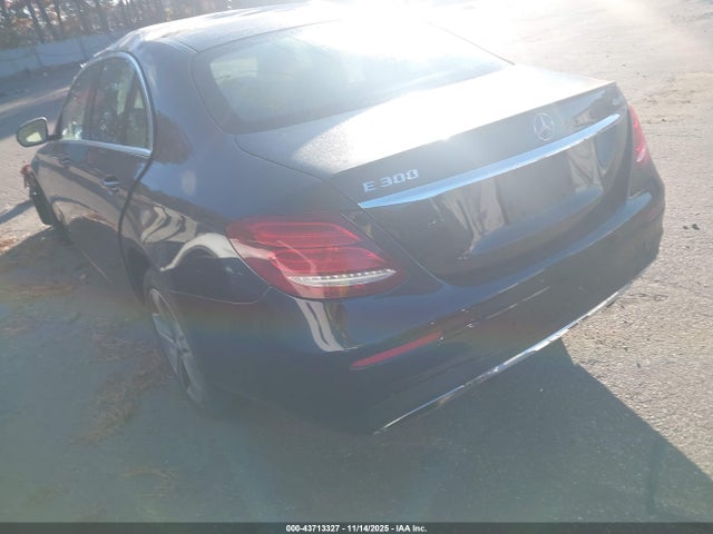 43713327 :رقم المزاد ، WDDZF4KB6HA114771 vin ، 2017 Mercedes-benz E 300 4matic مزاد بيع