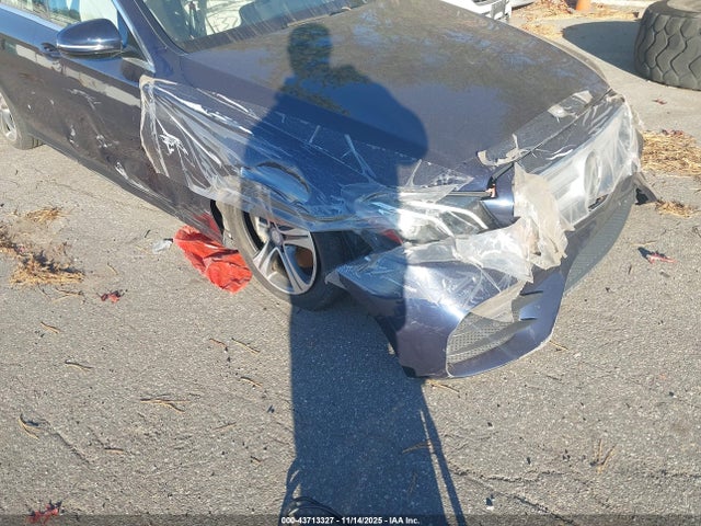 43713327 :رقم المزاد ، WDDZF4KB6HA114771 vin ، 2017 Mercedes-benz E 300 4matic مزاد بيع
