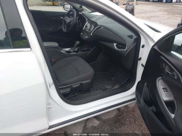 2024 CHEVROLET MALIBU 1G1ZD5ST1RF122515 Photo 4