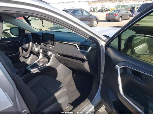 2021 TOYOTA RAV4 2T3G1RFV4MW161150 Photo 4