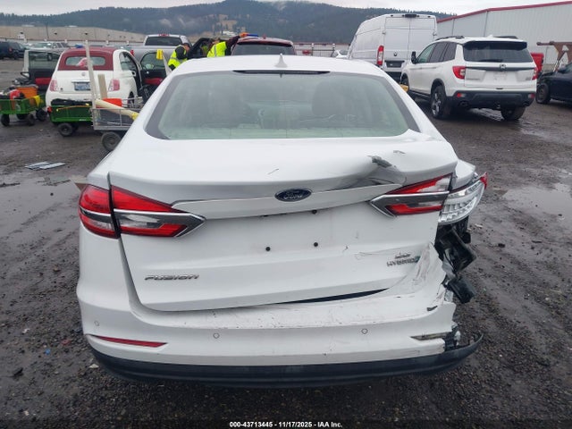 3FA6P0LU5KR207769 Ford Fusion Hybrid Se