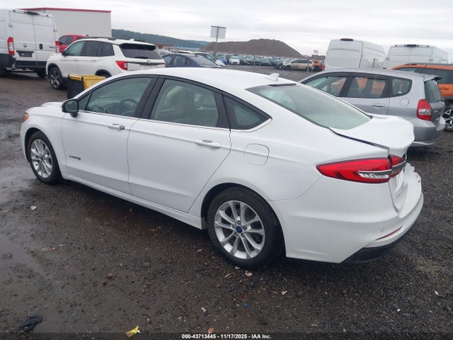 3FA6P0LU5KR207769 Ford Fusion Hybrid Se