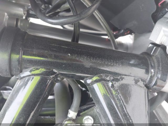 2006 SUZUKI M109R / VZR1800 JS1VY53A062103426 Photo 9