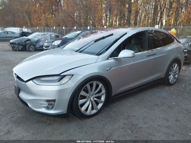 2017 TESLA MODEL X 5YJXCDE20HF047713 Photo 1