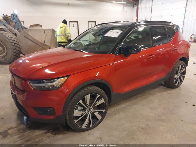 2021 VOLVO XC40 RECHARGE PURE ELECTRIC YV4ED3URXM2588033 Photo 1
