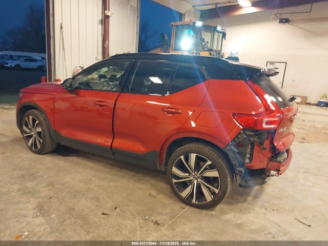 2021 VOLVO XC40 RECHARGE PURE ELECTRIC YV4ED3URXM2588033 Photo 2