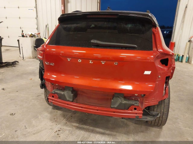 2021 VOLVO XC40 RECHARGE PURE ELECTRIC YV4ED3URXM2588033 Photo 5