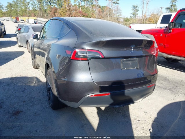 2025 TESLA MODEL Y 7SAYGDED1SA365339 Photo 2