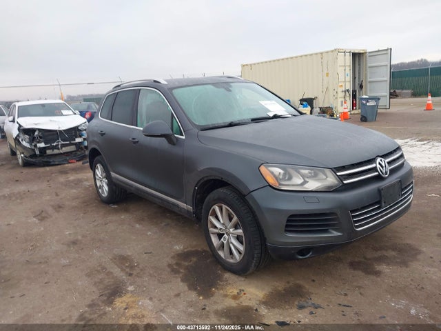 2014 VOLKSWAGEN TOUAREG WVGEF9BP6ED002981