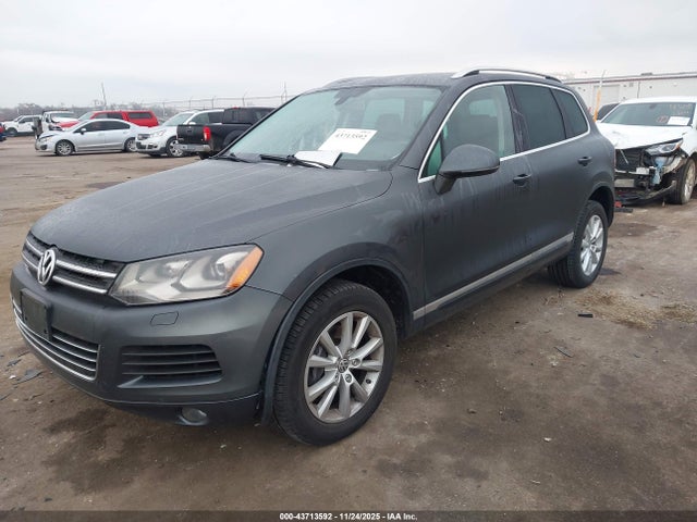 2014 VOLKSWAGEN TOUAREG WVGEF9BP6ED002981 Photo 1