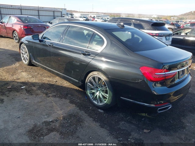 2017 BMW 750I WBA7F0C50HGM21415 Photo 2