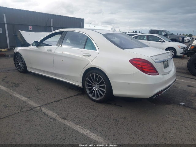 2015 MERCEDES-BENZ S 550 WDDUG8CB5FA096029 Photo 2