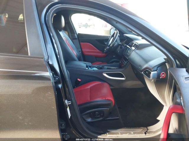 2017 JAGUAR F-PACE SADCL2BN0HA095002 Photo 4