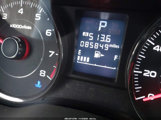 Subaru Forester 2.5i Touring 2015 JF2SJAUC7FH440194 Image 16