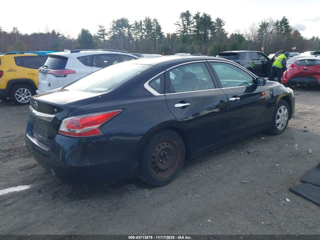 Nissan Altima 2.5 S 2015 1N4AL3AP4FC187961 Image 4