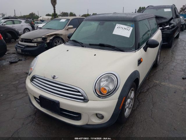 2014 MINI CLUBMAN WMWZF3C53ET571595 Photo 1