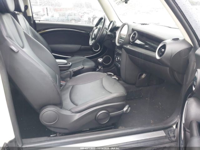 2014 MINI CLUBMAN WMWZF3C53ET571595 Photo 4