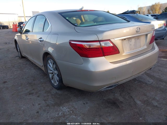 2011 LEXUS LS 460 JTHCL5EF1B5009034 Photo 2