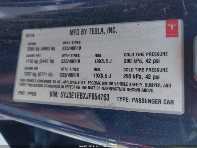 2018 TESLA MODEL 3 5YJ3E1EBXJF054763 Photo 8