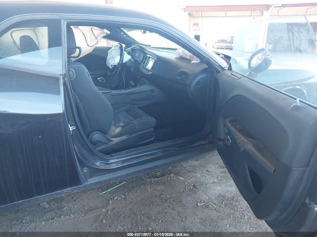 2C3CDZAG1HH640134 Dodge Challenger Sxt
