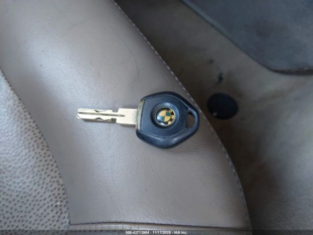 2001 BMW Z3 WBACN334X1LM00630 Photo 10