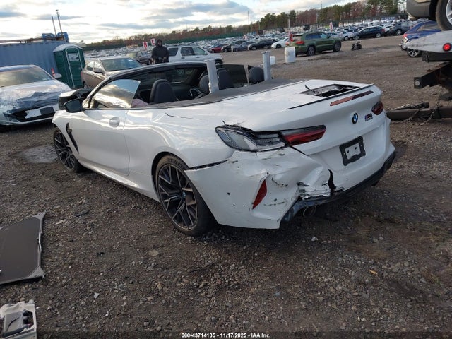 2024 BMW M8 WBSDZ0C06RCR19055 Photo 2