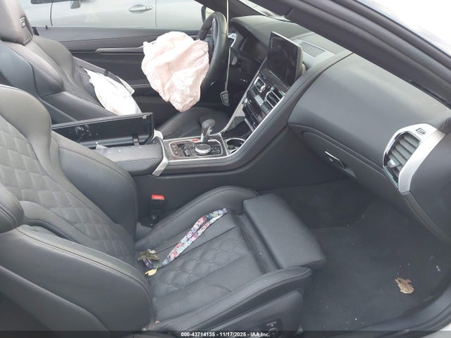 2024 BMW M8 WBSDZ0C06RCR19055 Photo 4