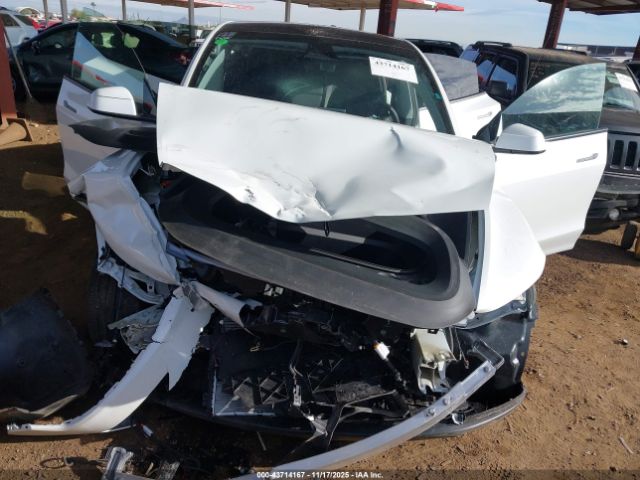 2026 TESLA MODEL Y 7SAYGDED2TF383384 Photo 5