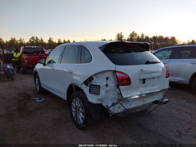 2014 PORSCHE CAYENNE HYBRID WP1AE2A21ELA51111 Photo 2