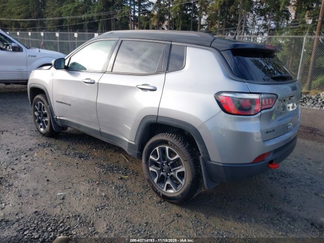 2019 JEEP COMPASS 3C4NJDDB6KT597893 Photo 2