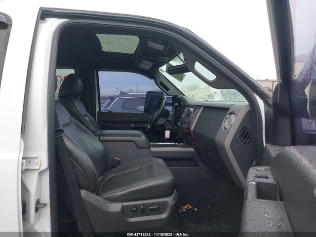 2011 FORD F-250 1FT7W2BT5BEC05626 Photo 4