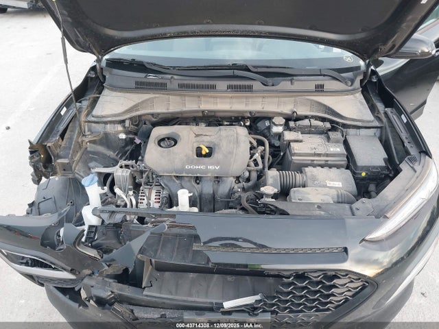 43714308 :رقم المزاد ، KM8K2CAAXMU733890 vin ، 2021 Hyundai Kona Sel مزاد بيع