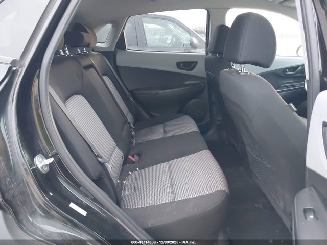 43714308 :رقم المزاد ، KM8K2CAAXMU733890 vin ، 2021 Hyundai Kona Sel مزاد بيع