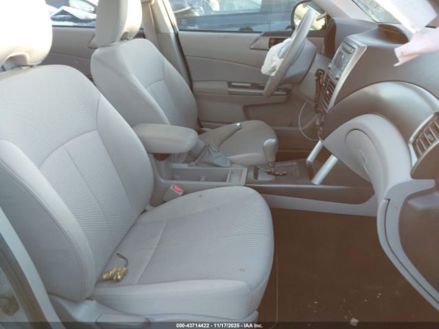 2011 SUBARU FORESTER JF2SHBBC7BH738839 Photo 4