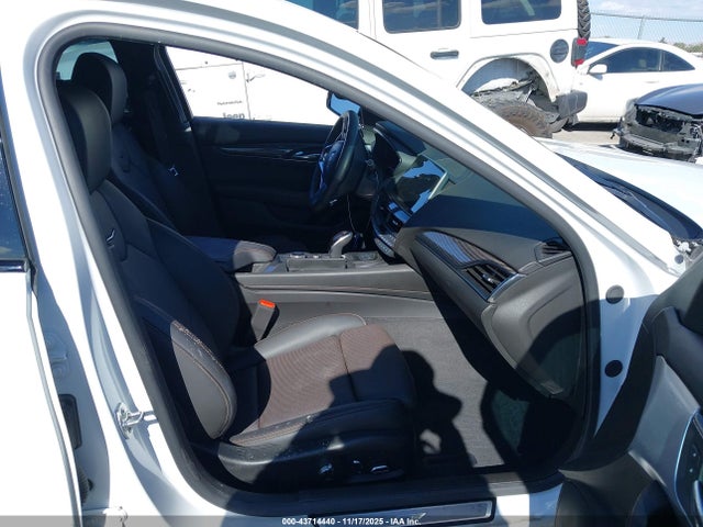 2024 CADILLAC CT5-V 1G6DR5RW5R0132585 Photo 4