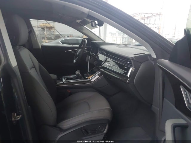 2025 AUDI Q8 WA1EVBF18SD012678 Photo 4