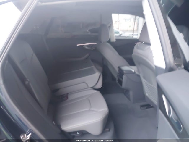 2025 AUDI Q8 WA1EVBF18SD012678 Photo 7
