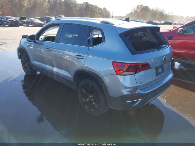 2022 VOLKSWAGEN TAOS 3VVRX7B28NM088294 Photo 2