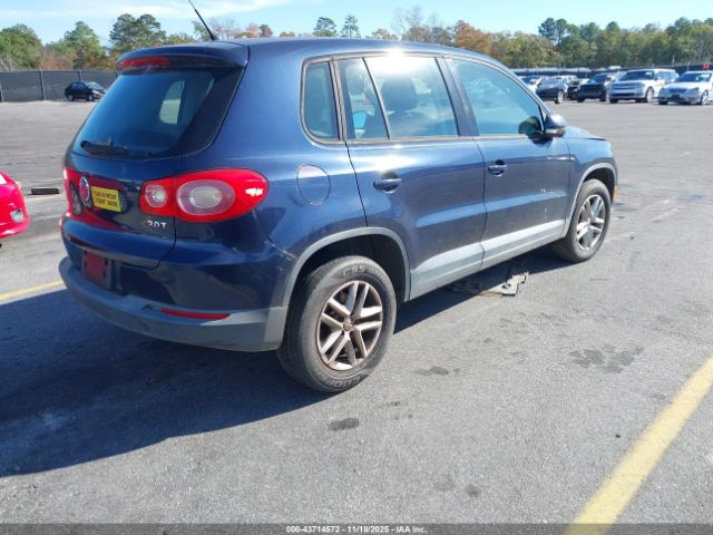 2011 VOLKSWAGEN TIGUAN WVGAV7AX4BW512432 Photo 3