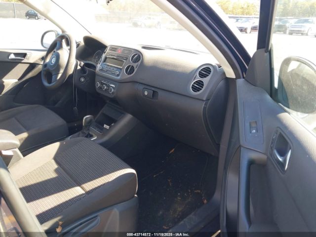 2011 VOLKSWAGEN TIGUAN WVGAV7AX4BW512432 Photo 4