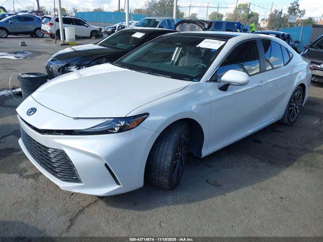 Toyota CAMRY XLE 2025 4T1DAACK1SU558111 Image 2
