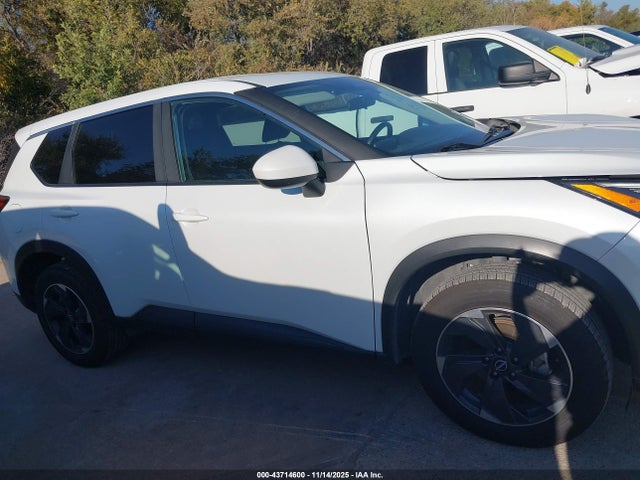 Продажа на аукционе авто 2024 Nissan Rogue Sv Fwd, vin: 5N1BT3BA1RC692199, номер лота: 43714600