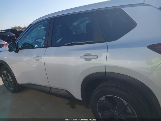 Продажа на аукционе авто 2024 Nissan Rogue Sv Fwd, vin: 5N1BT3BA1RC692199, номер лота: 43714600