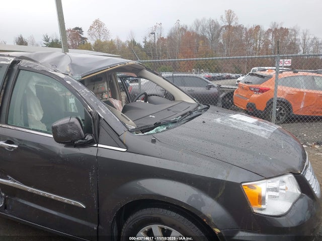 Auction sale of the 2016 Chrysler Town & Country Touring, vin: 2C4RC1BG9GR175331, lot number: 43714617
