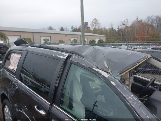 Auction sale of the 2016 Chrysler Town & Country Touring, vin: 2C4RC1BG9GR175331, lot number: 43714617